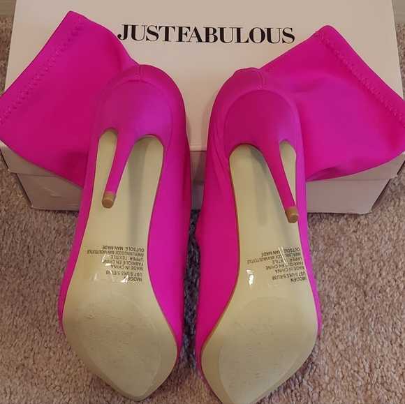 Just Faulous Hot Pink Bootie - Picture 2 of 3